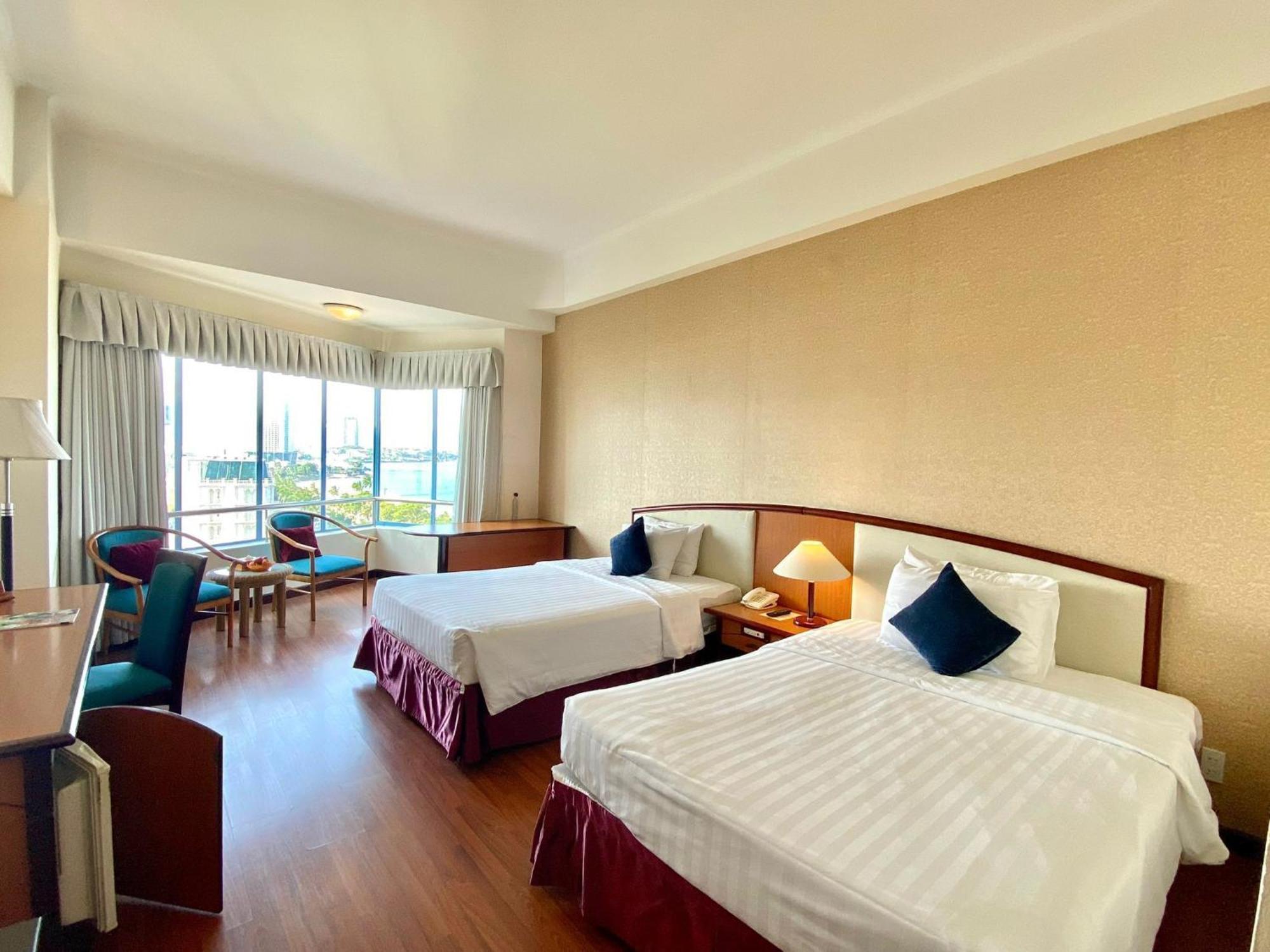Yasaka Saigon Nha Trang Hotel & Spa Exteriör bild