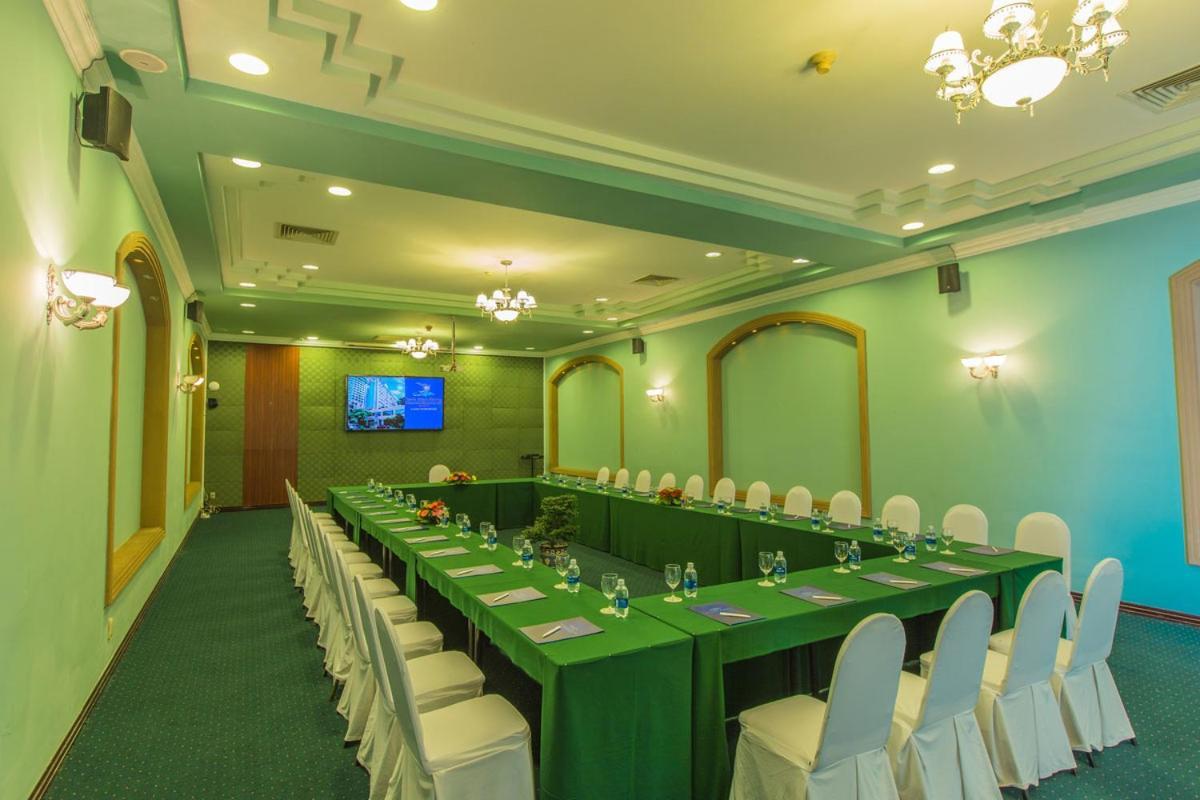 Yasaka Saigon Nha Trang Hotel & Spa Exteriör bild