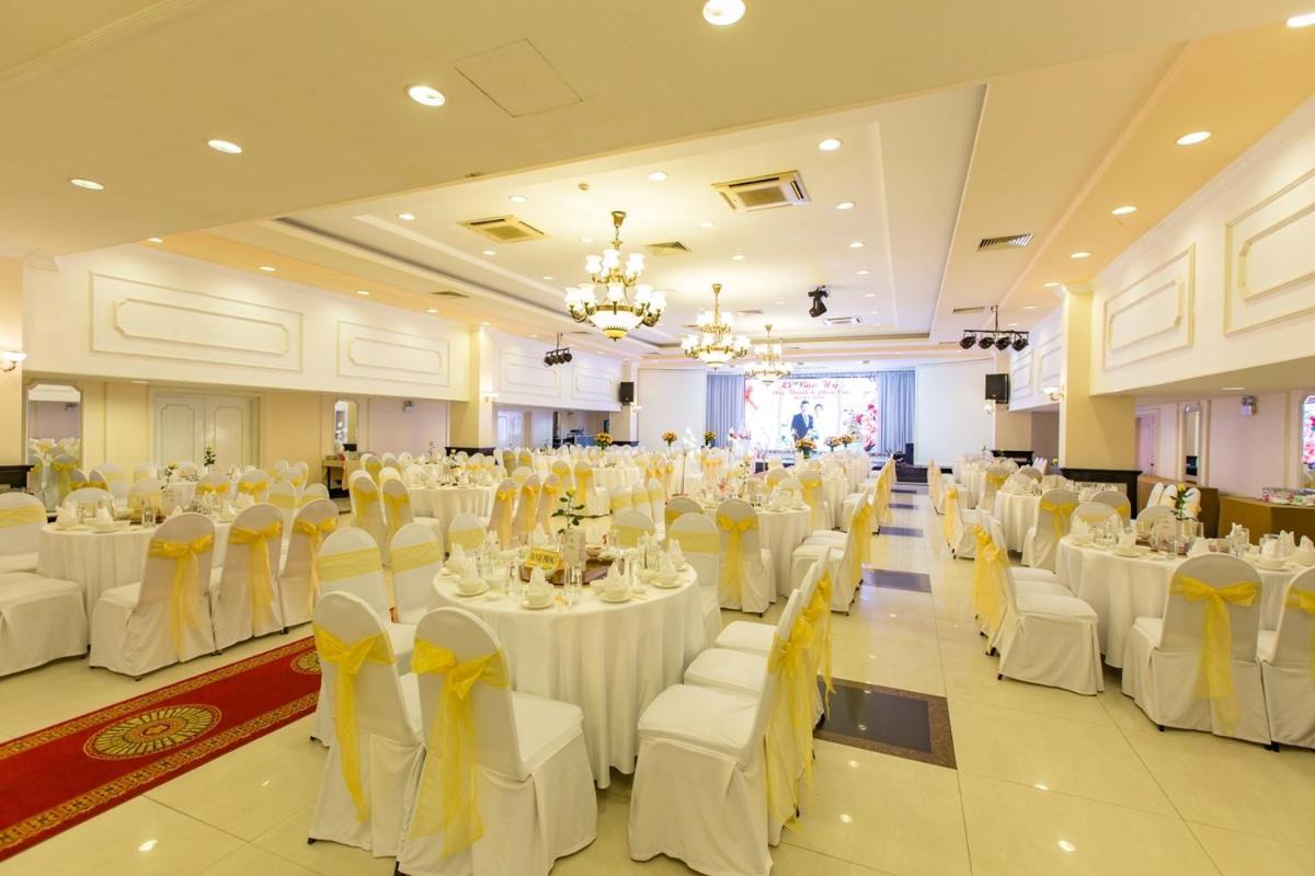 Yasaka Saigon Nha Trang Hotel & Spa Exteriör bild